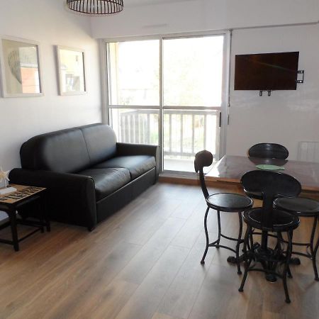 Appartement Confortable 2P Proche Plage Avec Parking Et Internet A Cabourg - Fr-1-487-302 Exteriör bild